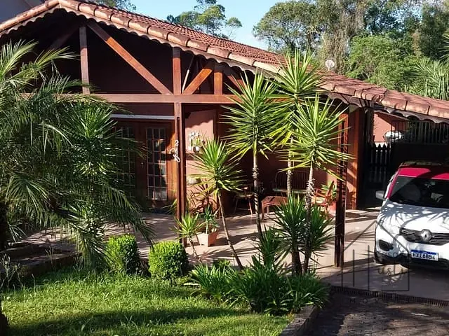 Casa com 600m² 3 quartos e 2 banheiros, à venda, no bairro Jardim do Golf I em Jandira