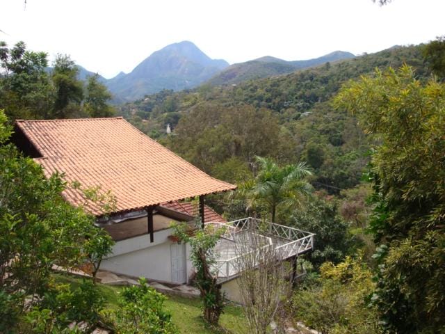 Casa à venda, no bairro Itaipava em Petrópolis