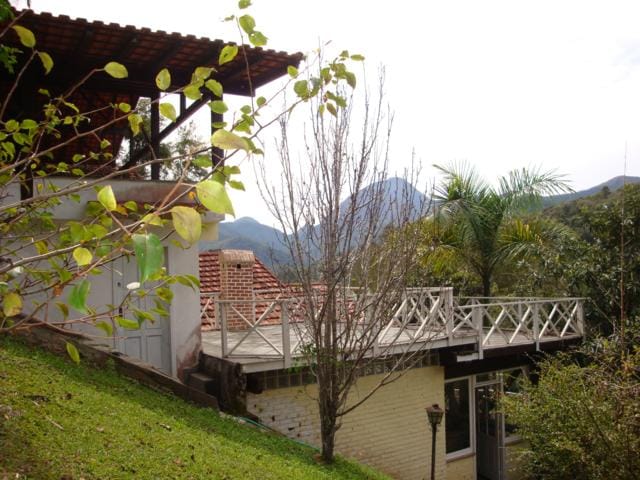 Casa à venda, no bairro Itaipava em Petrópolis