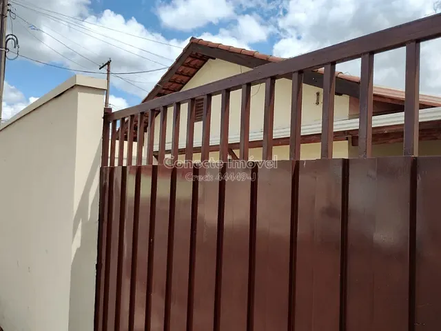 Casa com 300m² 4 quartos e 2 banheiros, à venda, no bairro Parque Residencial Itamaraty em Artur Nogueira