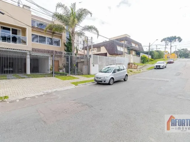 Casa 2 quartos e 3 banheiros, à venda, no bairro Bigorrilho em Curitiba