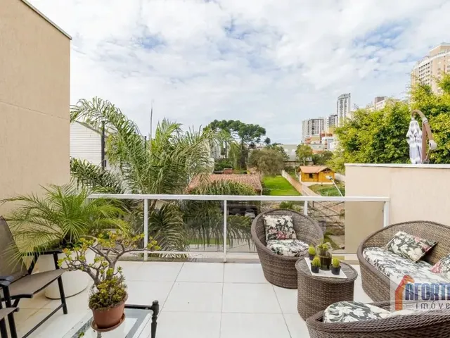 Casa 2 quartos e 3 banheiros, à venda, no bairro Bigorrilho em Curitiba