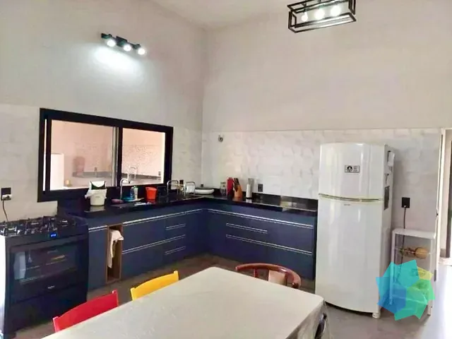 Casa com 1300m² 4 quartos e 3 banheiros, à venda, no bairro Terras de Santa Izabel em Salto