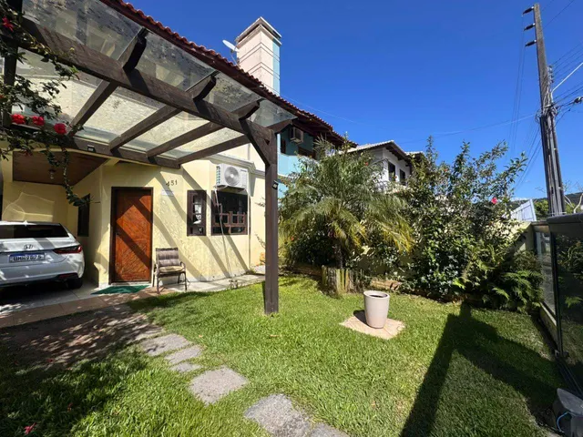 Casa 3 quartos e 3 banheiros, à venda, no bairro Ingleses do Rio Vermelho em Florianópolis