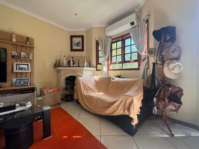 Casa 3 quartos e 3 banheiros, à venda, no bairro Ingleses do Rio Vermelho em Florianópolis
