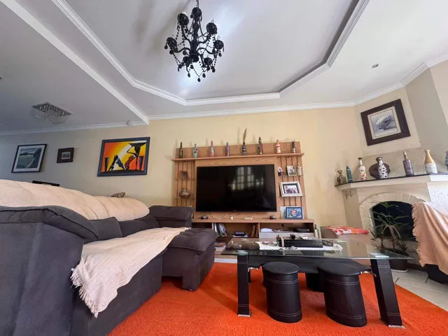 Casa 3 quartos e 3 banheiros, à venda, no bairro Ingleses do Rio Vermelho em Florianópolis