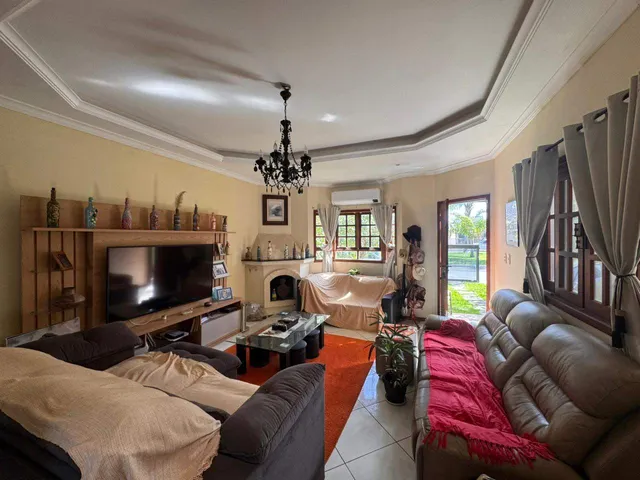Casa 3 quartos e 3 banheiros, à venda, no bairro Ingleses do Rio Vermelho em Florianópolis
