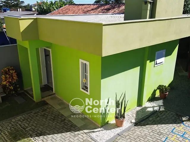Casa 1 quarto e 1 banheiro, para alugar, no bairro Salinas em Balneário Barra do Sul