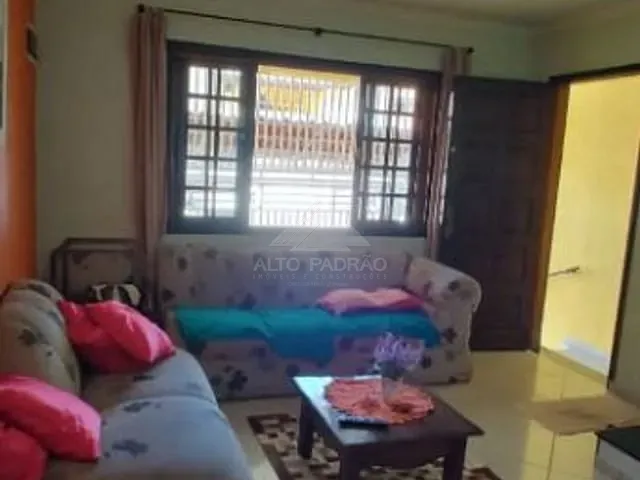 Casa com 179m² 3 quartos e 2 banheiros, à venda, no bairro Jardim Zaira em Mauá