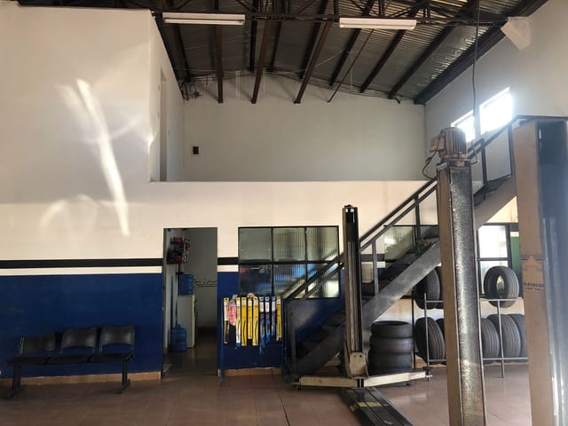 Foto do Sala - Galpão comercial com amplo espaço na Avenida Zahran. Imperdível  | Romeu Imóveis