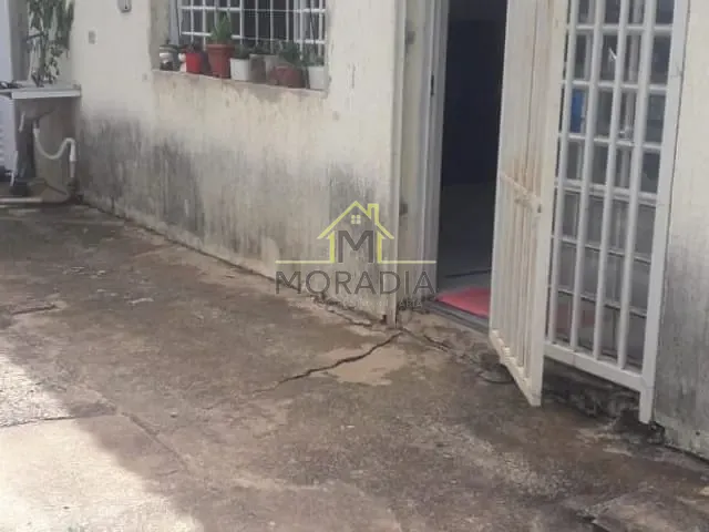 Casa com 1600m² 3 quartos e 1 banheiro, à venda, no bairro Chacara Bom Jardim em Guaxupé