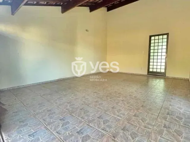 Casa com 150m² 3 quartos e 2 banheiros, à venda, no bairro Vila Estância em Araxá