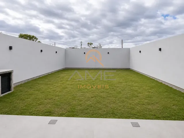Casa 3 quartos e 2 banheiros, à venda, no bairro Três Vendas em Pelotas