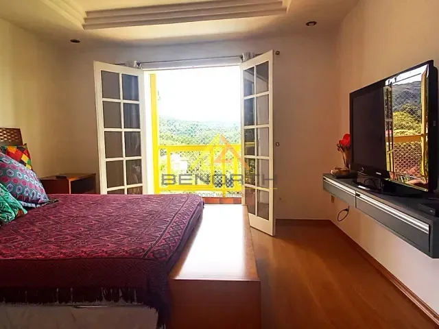 Casa com 418m² 4 quartos e 5 banheiros, à venda, no bairro Jardim Ibiratiba em São Paulo