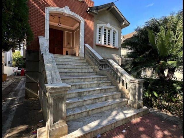 Casa 5 quartos e 3 banheiros, à venda, no bairro Centro em Campos dos Goytacazes