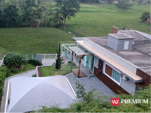 Casa com 522m² 3 quartos e 2 banheiros, à venda, no bairro Sertão Trombudo em Itapema