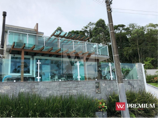 Casa com 522m² 3 quartos e 2 banheiros, à venda, no bairro Sertão Trombudo em Itapema