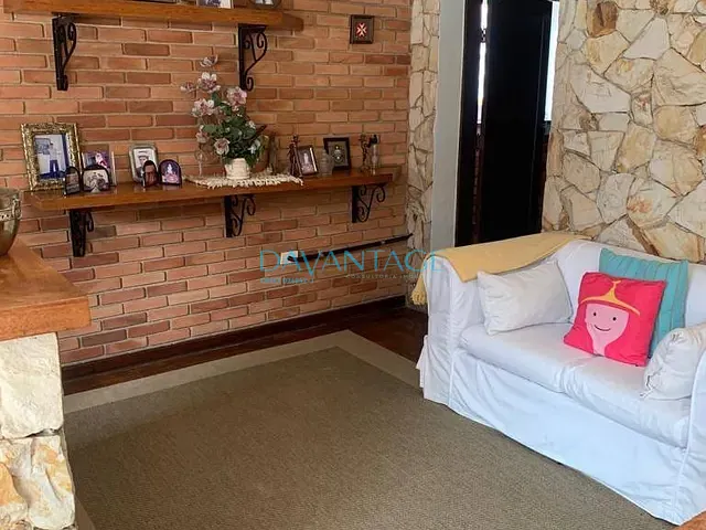 Casa com 710m² 4 quartos e 6 banheiros, à venda, no bairro Alto da Lapa em São Paulo