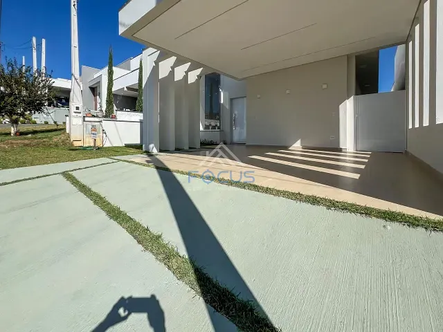 Casa com 250m² 3 quartos e 3 banheiros, à venda, no bairro Distrito Jacaré em Itupeva