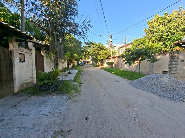 Casa 4 quartos e 4 banheiros, à venda, no bairro Itaipu em Niterói