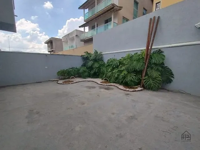 Casa com 250m² 3 quartos e 4 banheiros, à venda, no bairro Parque das Rosas em Cotia