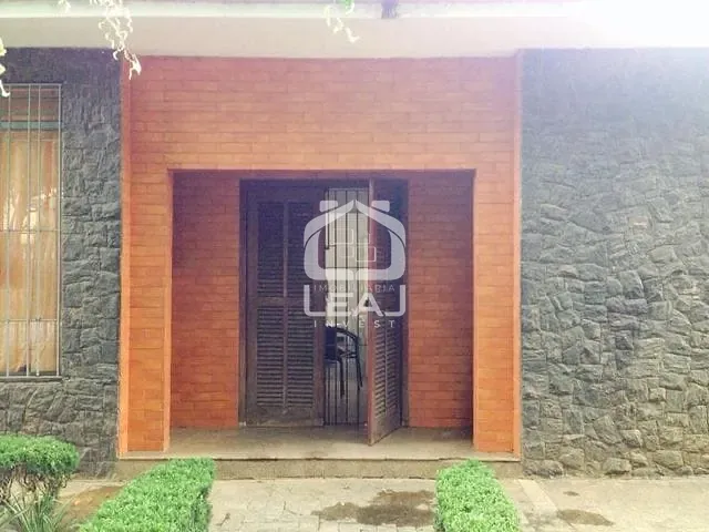 Casa com 710m² 4 quartos e 6 banheiros, à venda, no bairro Parque Maria Helena em São Paulo