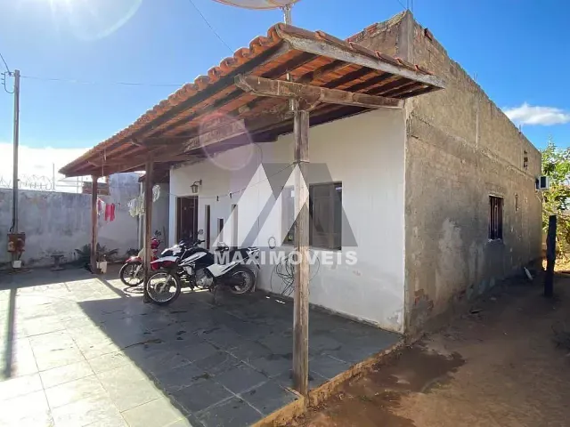 Casa com 264m² 3 quartos e 2 banheiros, à venda, no bairro Vera Cruz em Araçuaí