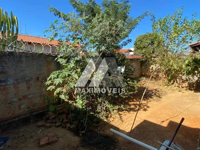 Casa com 264m² 3 quartos e 2 banheiros, à venda, no bairro Vera Cruz em Araçuaí
