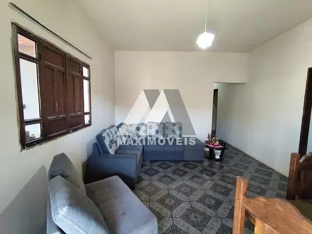 Casa com 264m² 3 quartos e 2 banheiros, à venda, no bairro Vera Cruz em Araçuaí