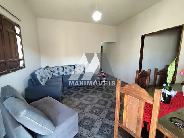 Casa com 264m² 3 quartos e 2 banheiros, à venda, no bairro Vera Cruz em Araçuaí