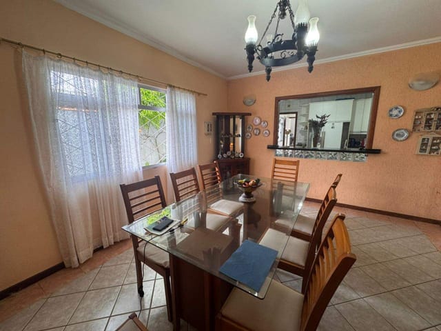 Casa 4 quartos e 5 banheiros, à venda, no bairro Ingleses do Rio Vermelho em Florianópolis