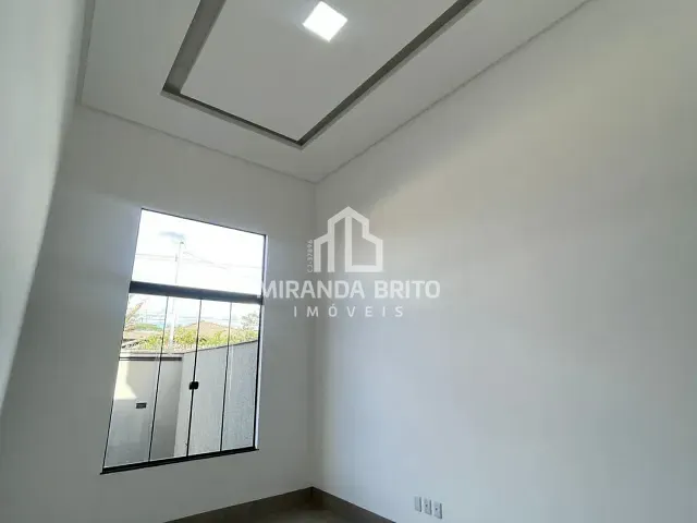Casa 3 quartos e 2 banheiros, à venda, no bairro Jardim Tropical em Aparecida de Goiânia