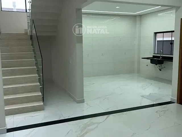 Casa com 260m² 3 quartos e 4 banheiros, para alugar, no bairro Gleba Ribeirão Limeiro em Londrina