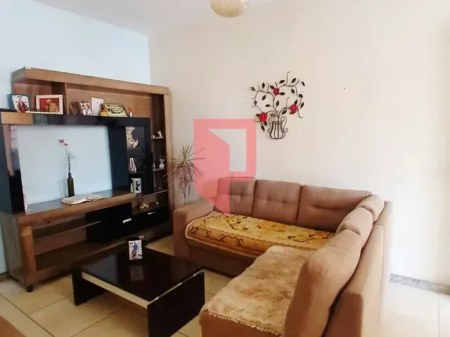 Casa 4 quartos e 1 banheiro, à venda, no bairro Caiçaras em Belo Horizonte