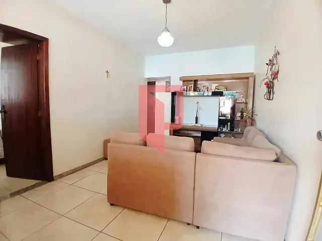 Casa 4 quartos e 1 banheiro, à venda, no bairro Caiçaras em Belo Horizonte