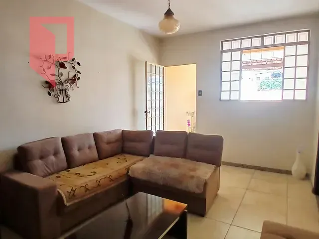 Casa 4 quartos e 1 banheiro, à venda, no bairro Caiçaras em Belo Horizonte