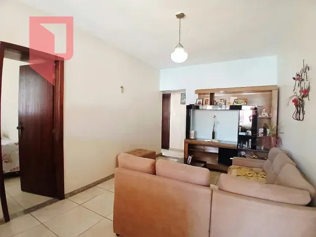 Casa 4 quartos e 1 banheiro, à venda, no bairro Caiçaras em Belo Horizonte