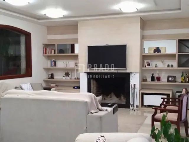 Casa com 463m² 4 quartos e 3 banheiros, à venda, no bairro Areal em Pelotas