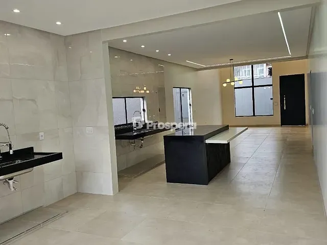 Casa com 300m² 3 quartos e 4 banheiros, à venda, no bairro Jardim Primavera 1ª Etapa em Anápolis