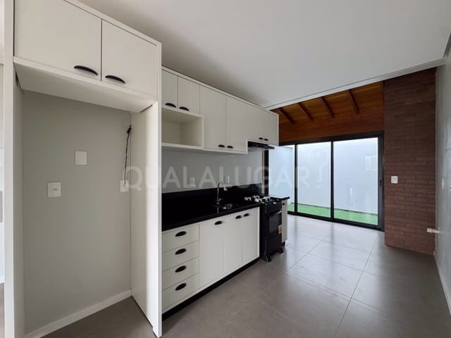 Casa 2 quartos e 2 banheiros, para alugar, no bairro Santo Antônio de Pádua em Tubarão