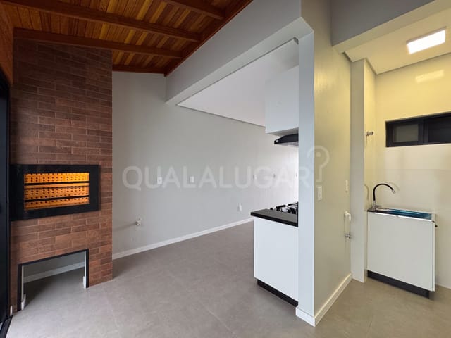 Casa 2 quartos e 2 banheiros, para alugar, no bairro Santo Antônio de Pádua em Tubarão