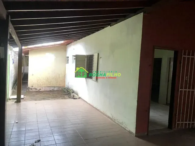 Casa com 180m² 4 quartos e 3 banheiros, à venda, no bairro Saci em Teresina