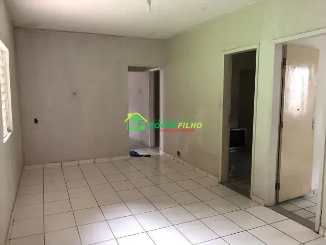 Casa com 180m² 4 quartos e 3 banheiros, à venda, no bairro Saci em Teresina