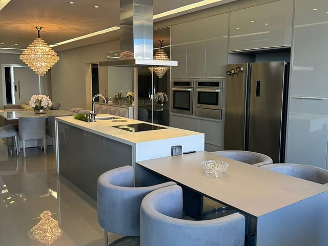 Casa com 360m² 3 quartos e 2 banheiros, à venda, no bairro Amantini Residence em Campo Grande