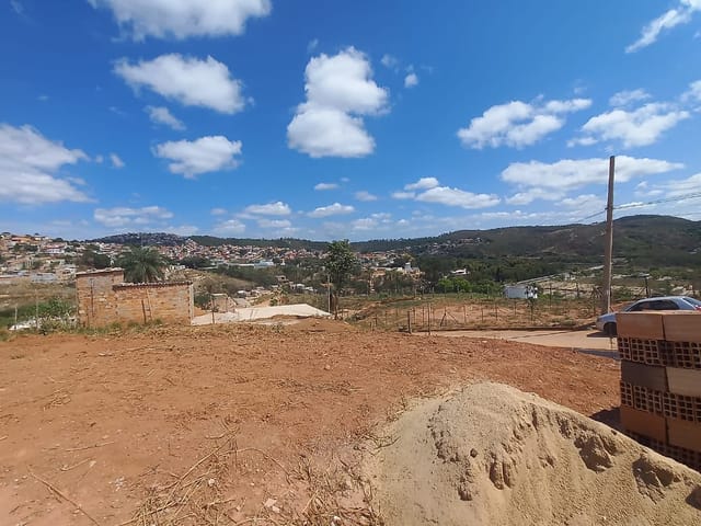 Terreno com 200m², à venda, no bairro Ribeiro de Abreu em Belo Horizonte