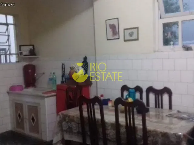 Casa com 200m² 4 quartos e 2 banheiros, à venda, no bairro Vila Santa Cecília em Volta Redonda