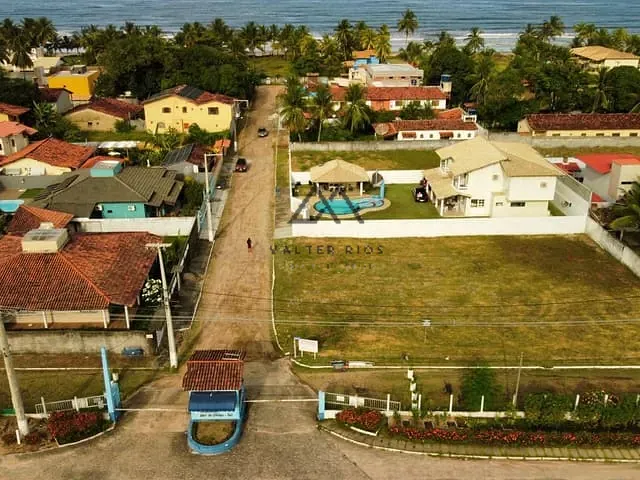 Casa com 700m² 5 quartos e 6 banheiros, à venda, no bairro Olivença em Ilhéus