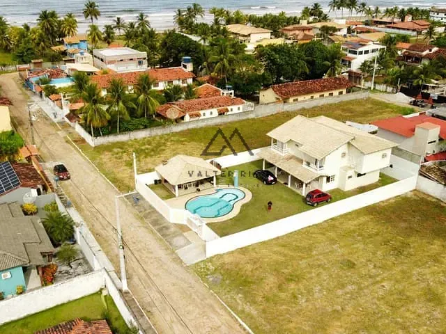 Casa com 700m² 5 quartos e 6 banheiros, à venda, no bairro Olivença em Ilhéus
