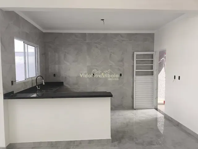 Casa com 175m² 3 quartos e 3 banheiros, à venda, no bairro Nova Cerejeira em Atibaia