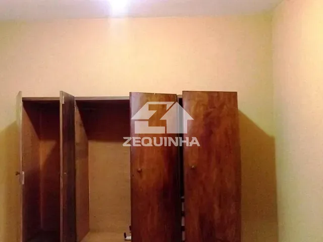 Casa com 250m² 2 quartos e 1 banheiro, à venda, no bairro Vila Yolanda em Osasco